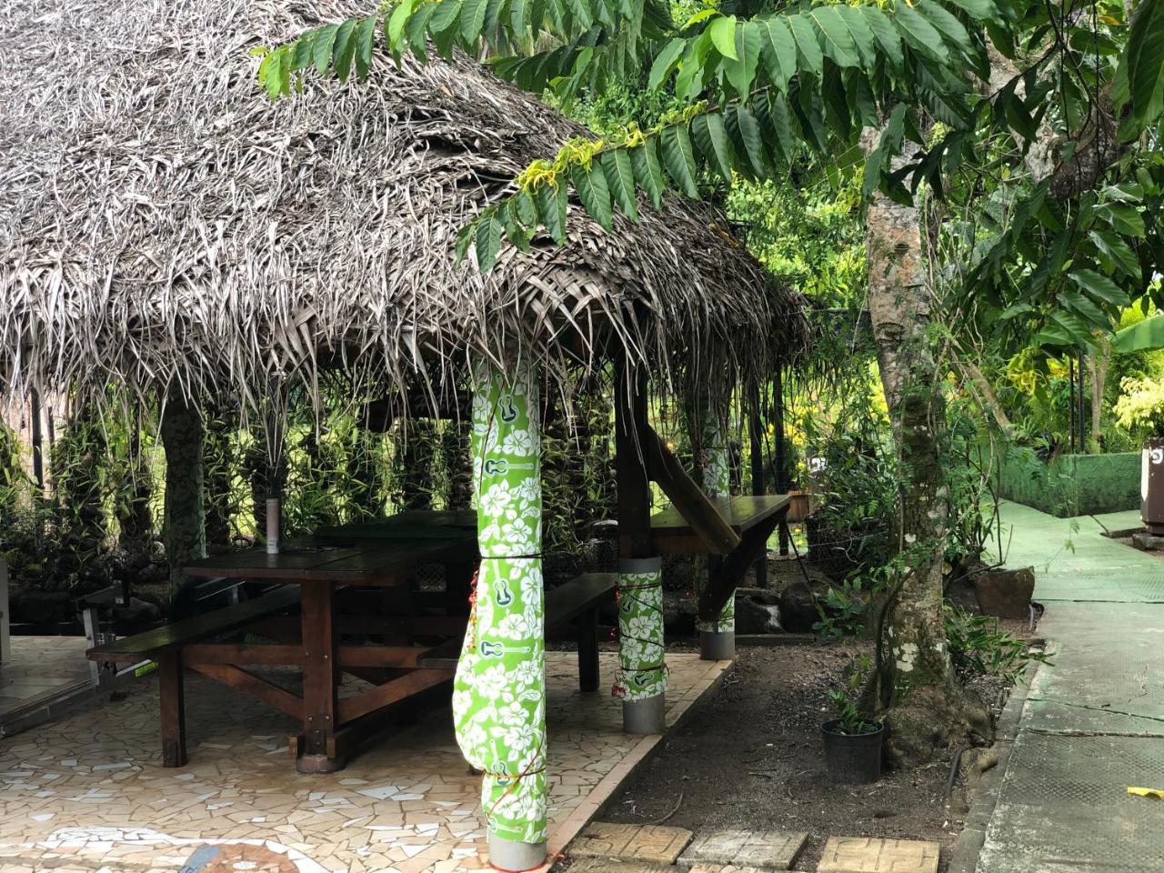 Pension Hibiscus Tahaa Uturoa Exterior foto